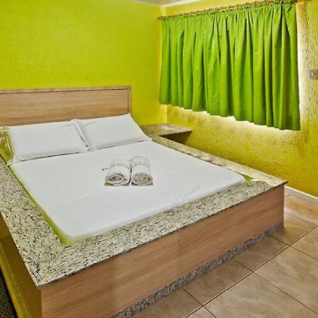 Motel Aquarius Ponta Grossa  Buitenkant foto